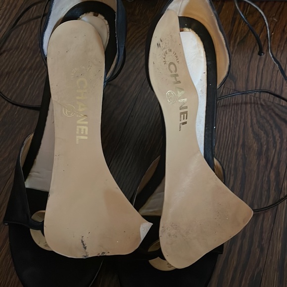 Chanel black wedge sandals with ankle tie up - Picture 4 of 4